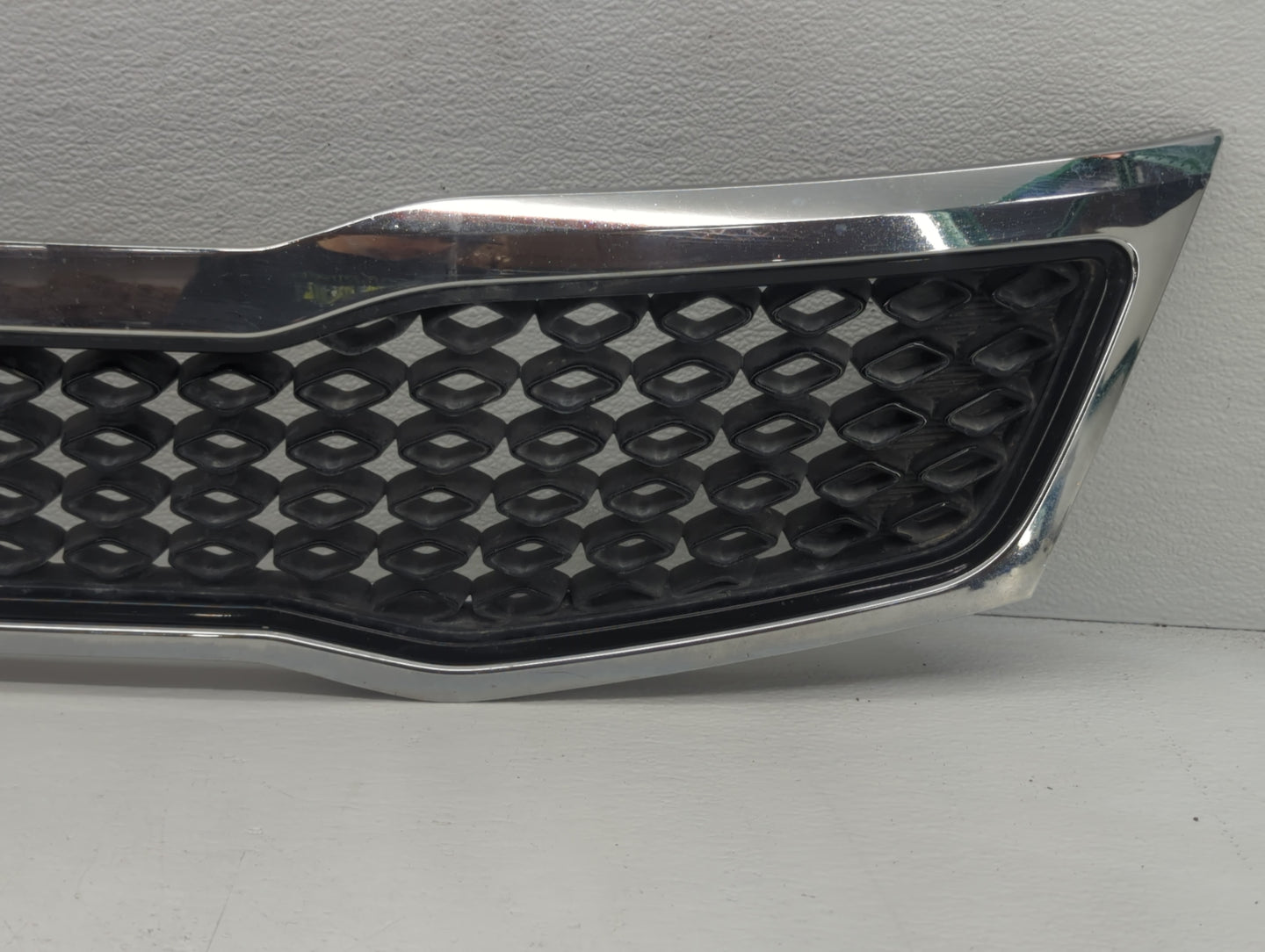 2011-2013 Kia Optima Front Grille Bumper Not Included - Oemusedautoparts1.com