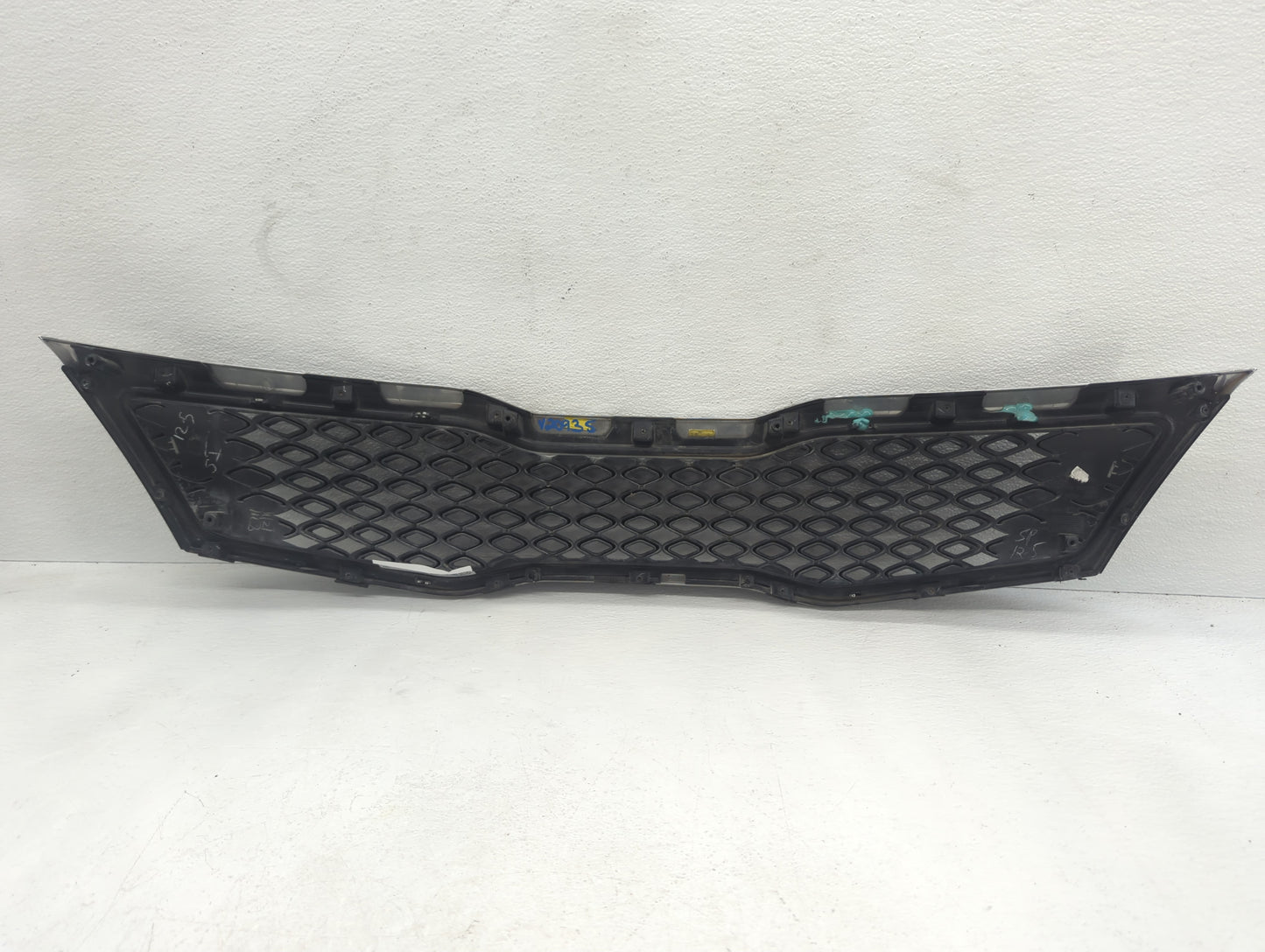 2011-2013 Kia Optima Front Grille Bumper Not Included - Oemusedautoparts1.com