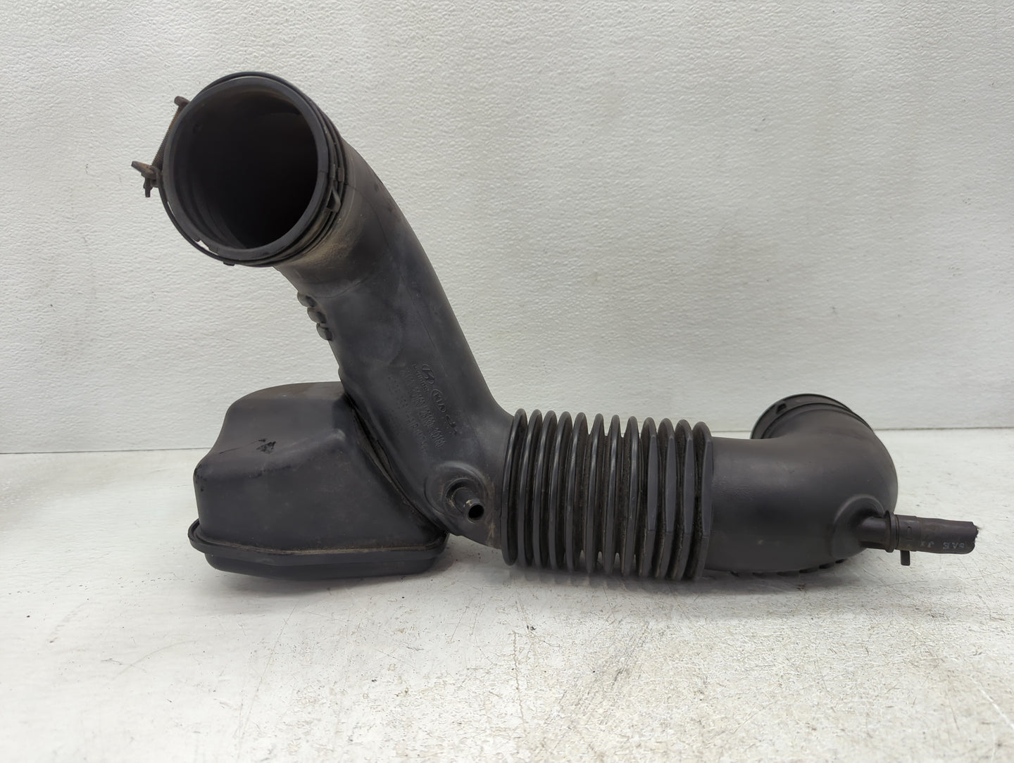 2012 Kia Optima Air Cleaner Intake Duct Hose Tube - Oemusedautoparts1.com