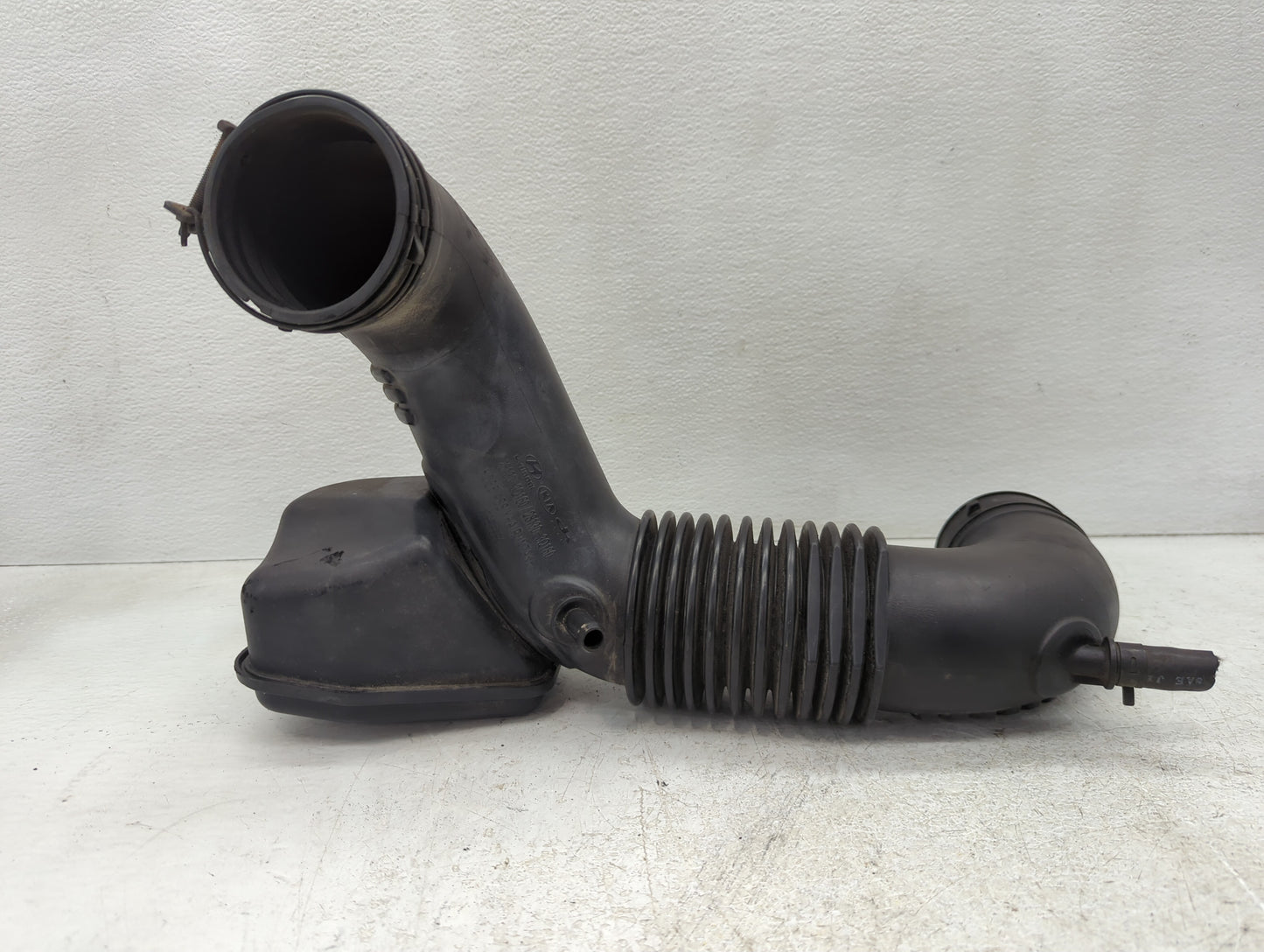 2012 Kia Optima Air Cleaner Intake Duct Hose Tube - Oemusedautoparts1.com