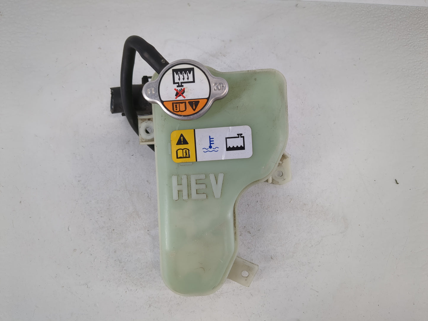2011-2016 Kia Optima Radiator Coolant Overflow Expansion Tank Bottle - Oemusedautoparts1.com