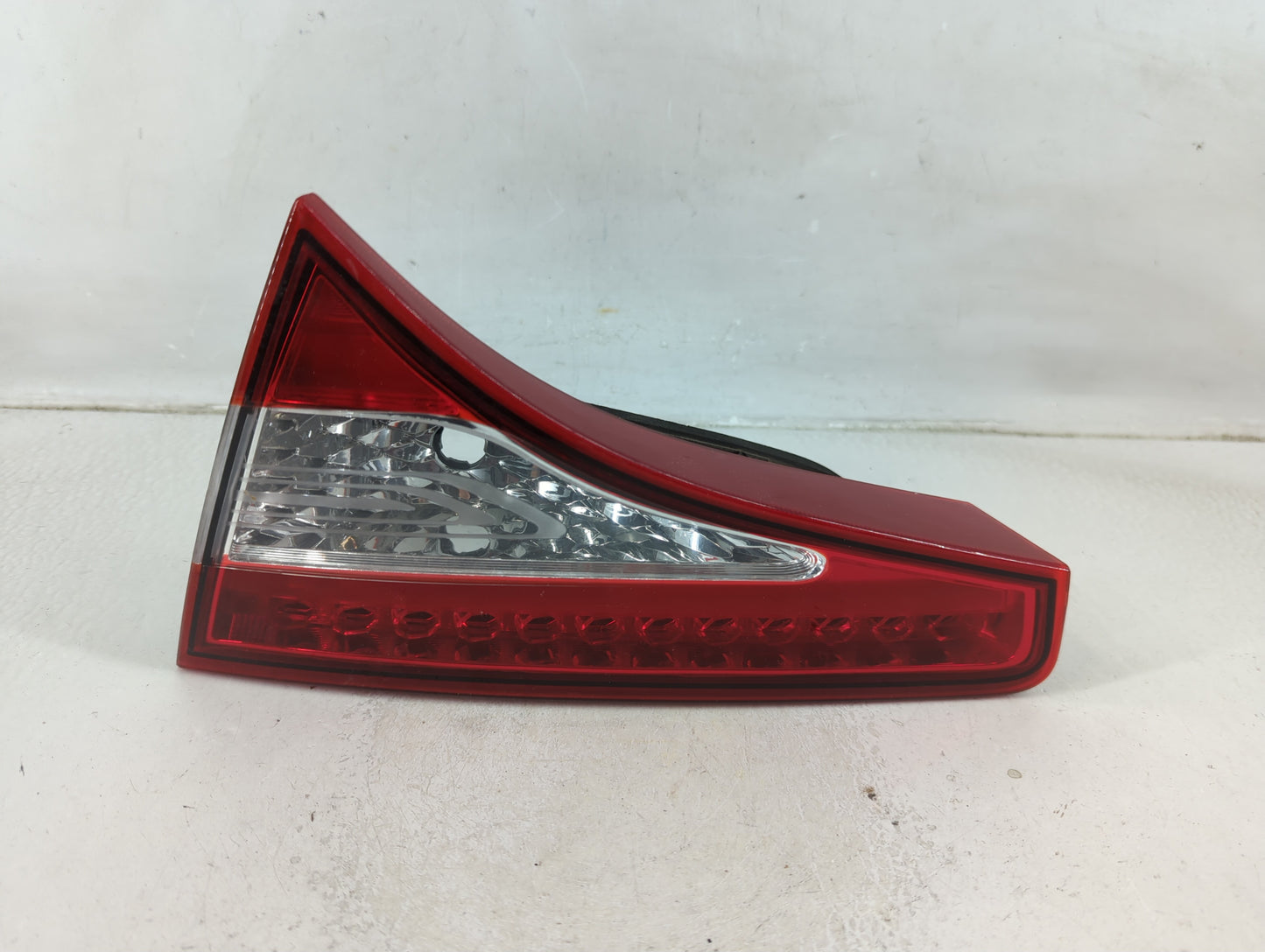 2012 Kia Optima Passenger Right Side Deck Lid Mounted Tail Light 1187575 - Oemusedautoparts1.com