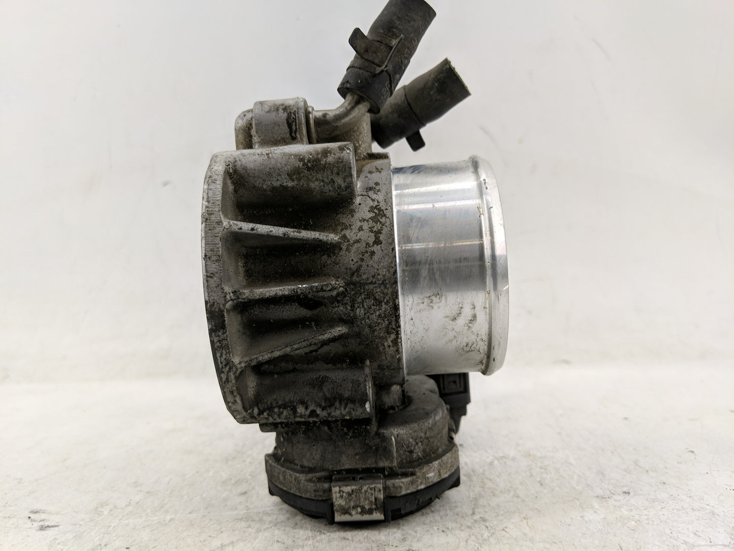 2012 Kia Optima Throttle Body P/N:35100-26710 Fits OEM Used Auto Parts - Oemusedautoparts1.com