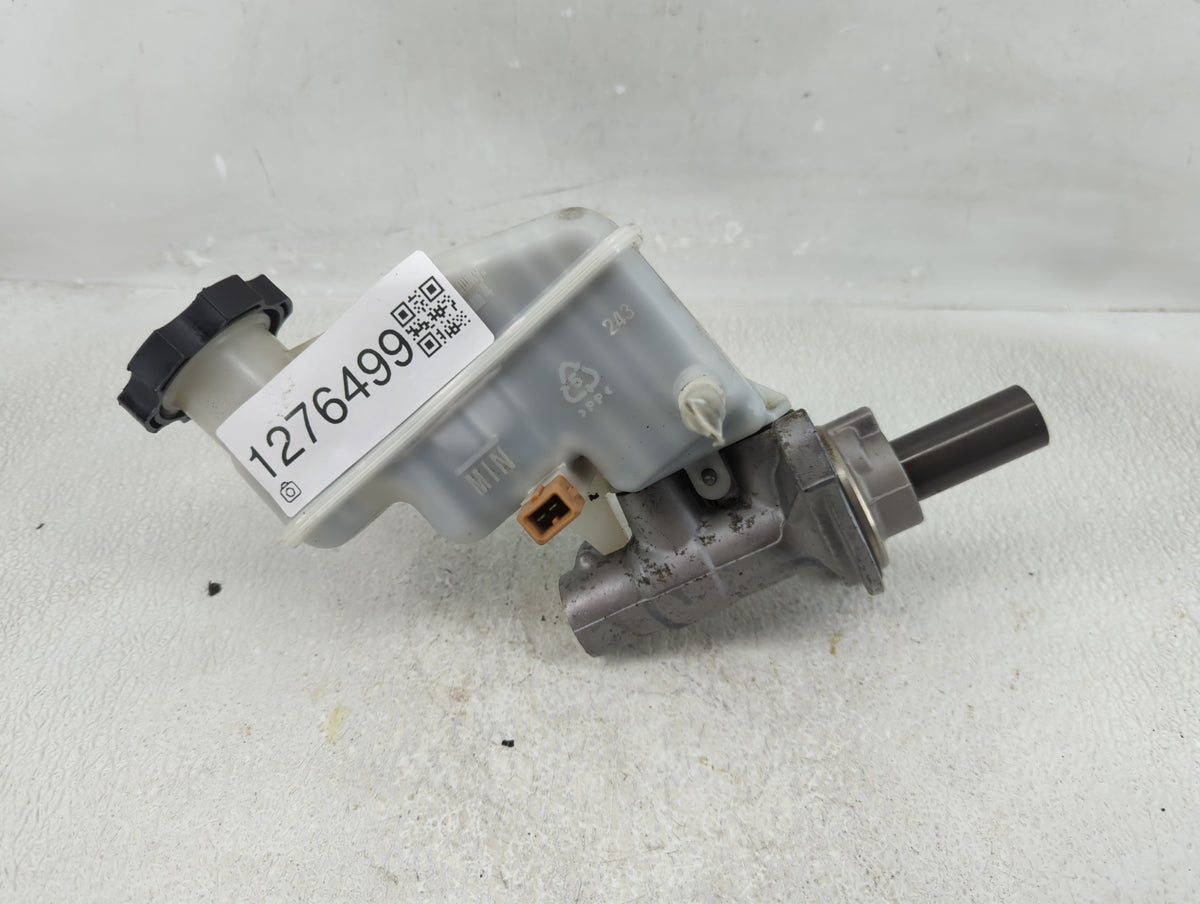 2011-2015 Kia Optima Brake Master Cylinder 1276499 - Oemusedautoparts1.com