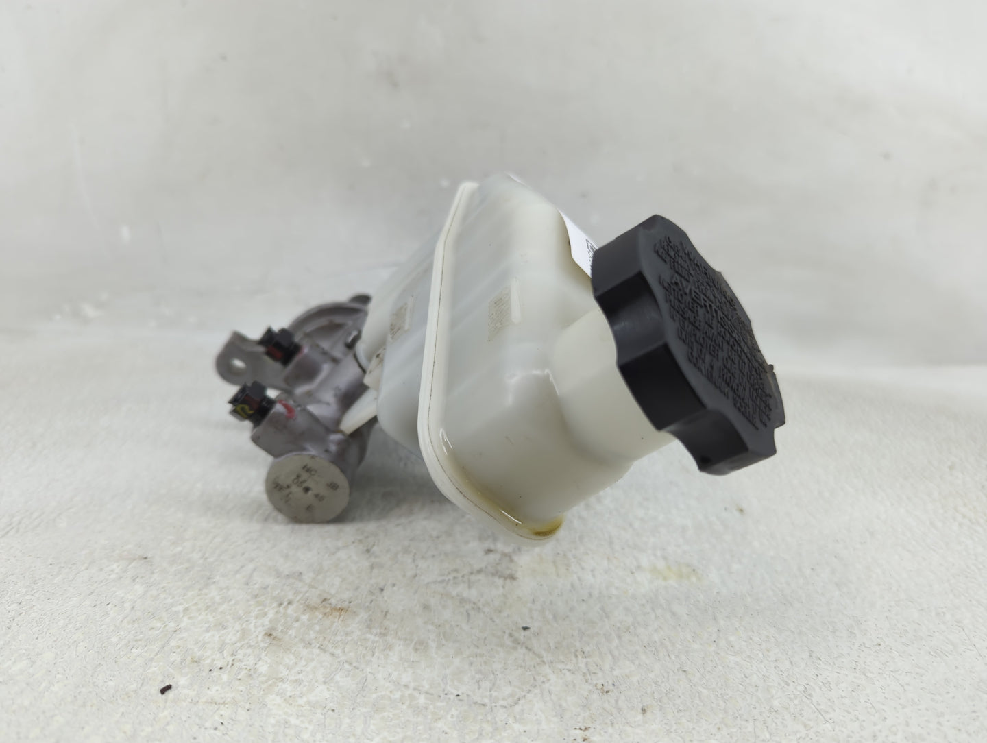 2011-2015 Kia Optima Brake Master Cylinder - Oemusedautoparts1.com