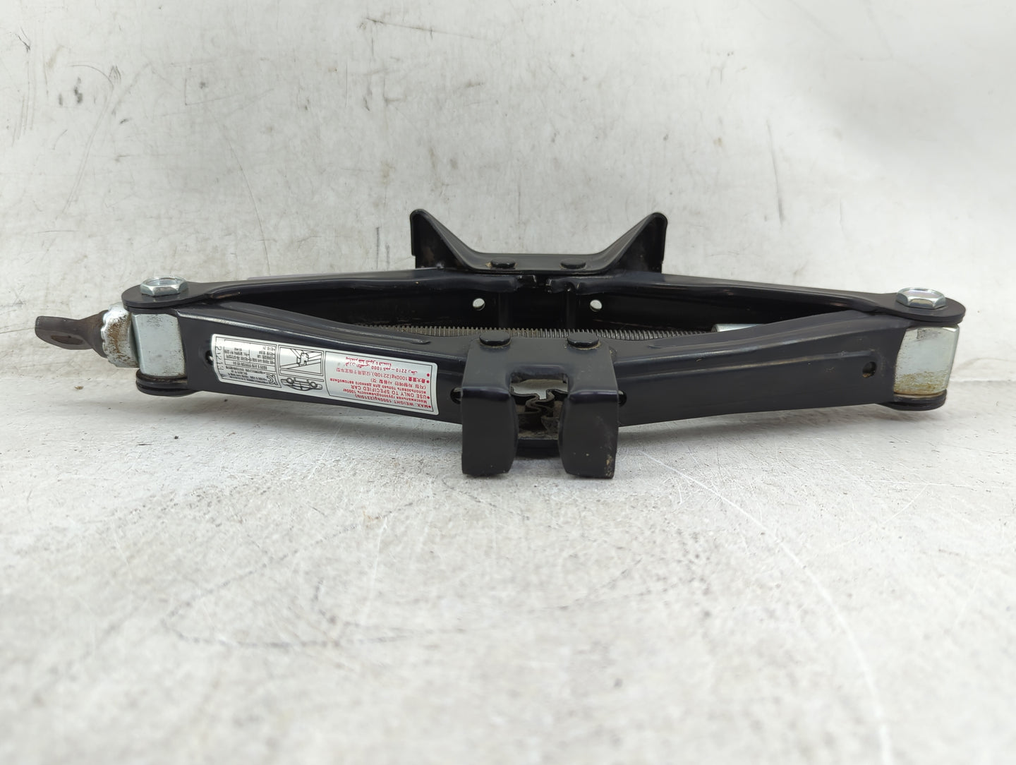 2012 Kia Optima Spare Scissor Car Jack - Oemusedautoparts1.com