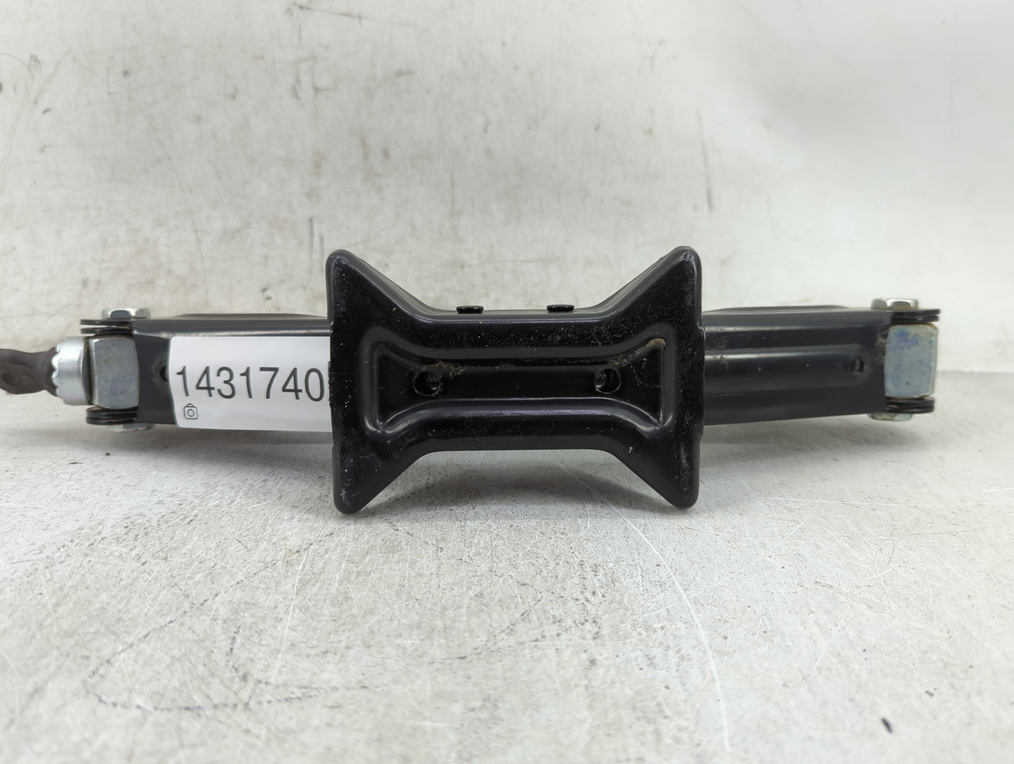 2012 Kia Optima Spare Scissor Car Jack - Oemusedautoparts1.com