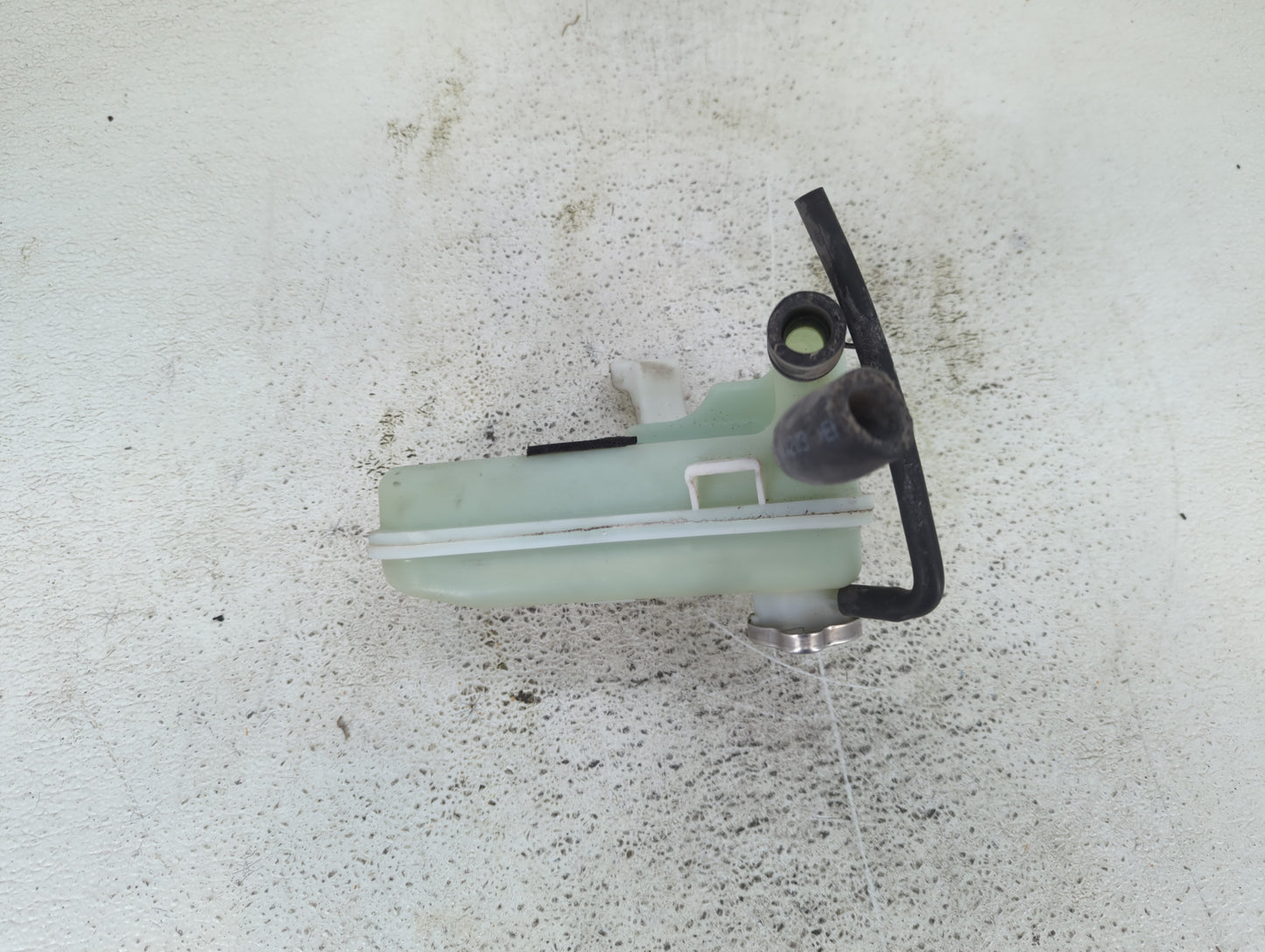 2011-2016 Kia Optima Radiator Coolant Overflow Expansion Tank Bottle 1432553 - Oemusedautoparts1.com