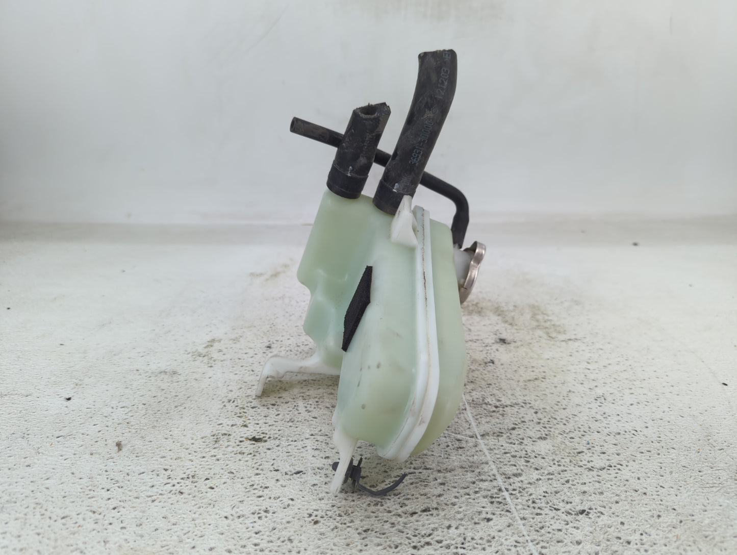 2011-2016 Kia Optima Radiator Coolant Overflow Expansion Tank Bottle 1432553 - Oemusedautoparts1.com