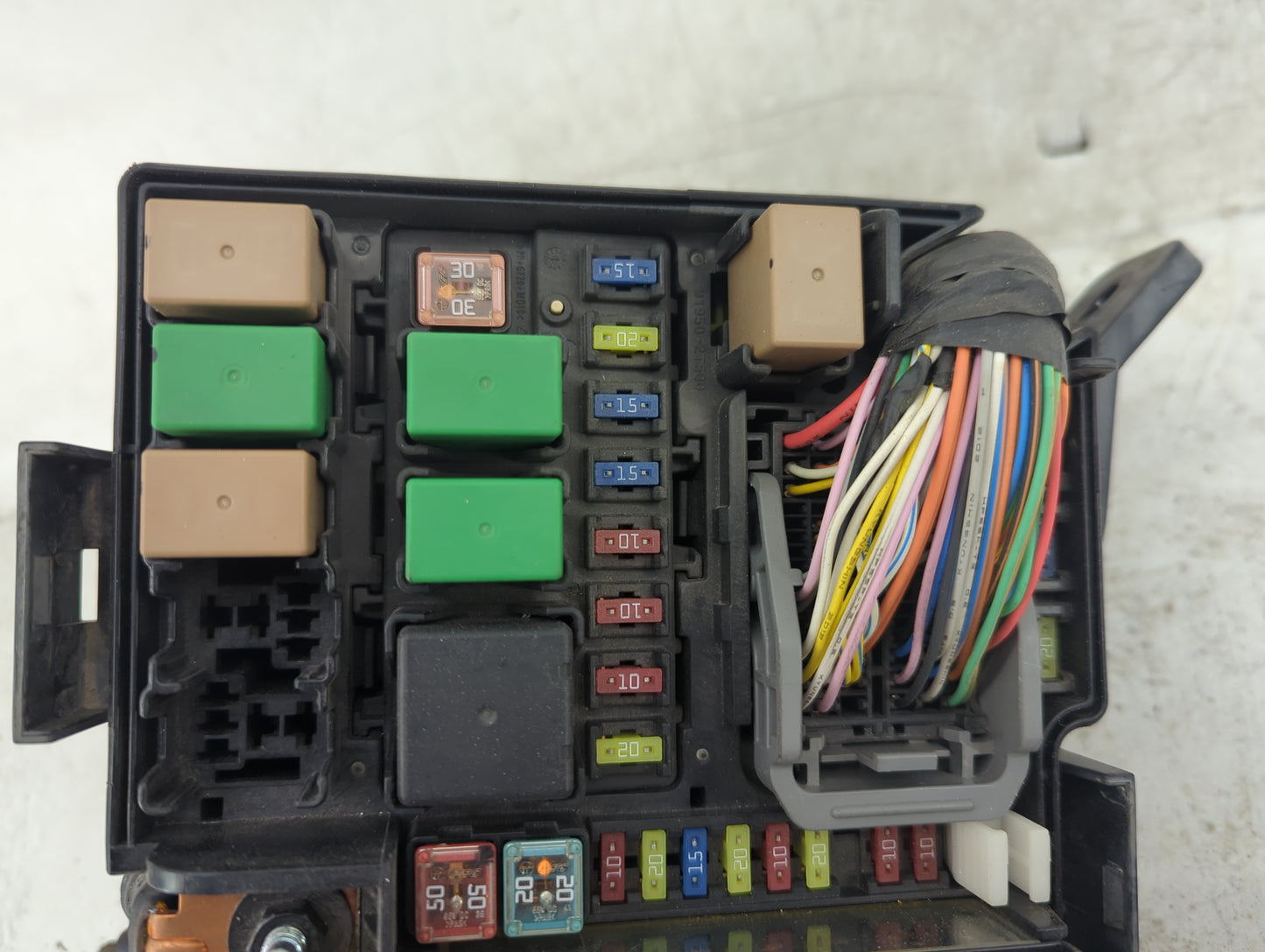 2011-2013 Kia Optima Fusebox Fuse Box Panel Relay Module P/N:91200-4U092 91200-4T092-F2 Fits Fits 2011 2012 2013 OEM Used Au