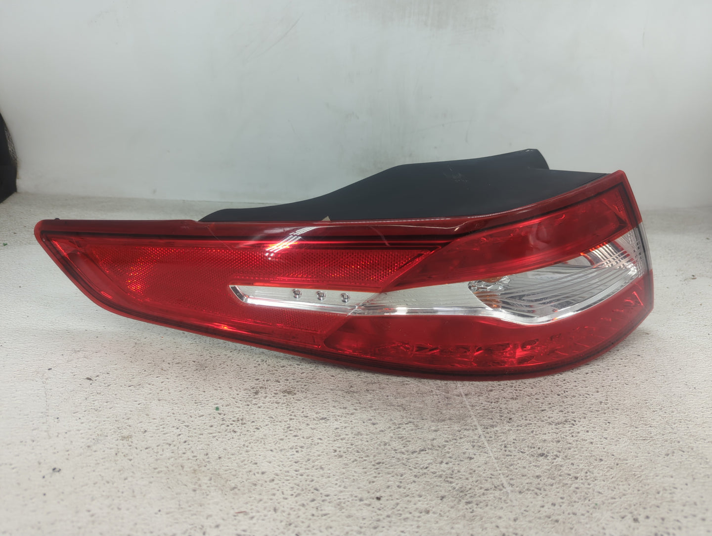 2011-2013 Kia Optima Tail Light Assembly Driver Left OEM Fits Fits 2011 2012 2013 OEM Used Auto Parts - Oemusedautoparts1.co