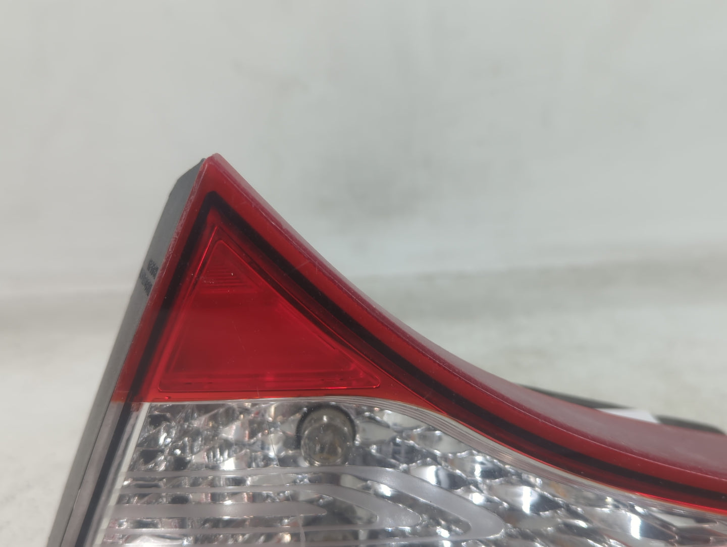 2012 Kia Optima Passenger Right Side Deck Lid Mounted Tail Light - Oemusedautoparts1.com