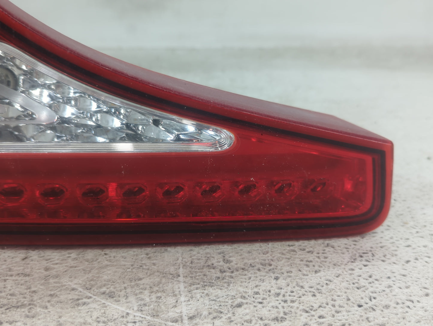 2012 Kia Optima Passenger Right Side Deck Lid Mounted Tail Light - Oemusedautoparts1.com