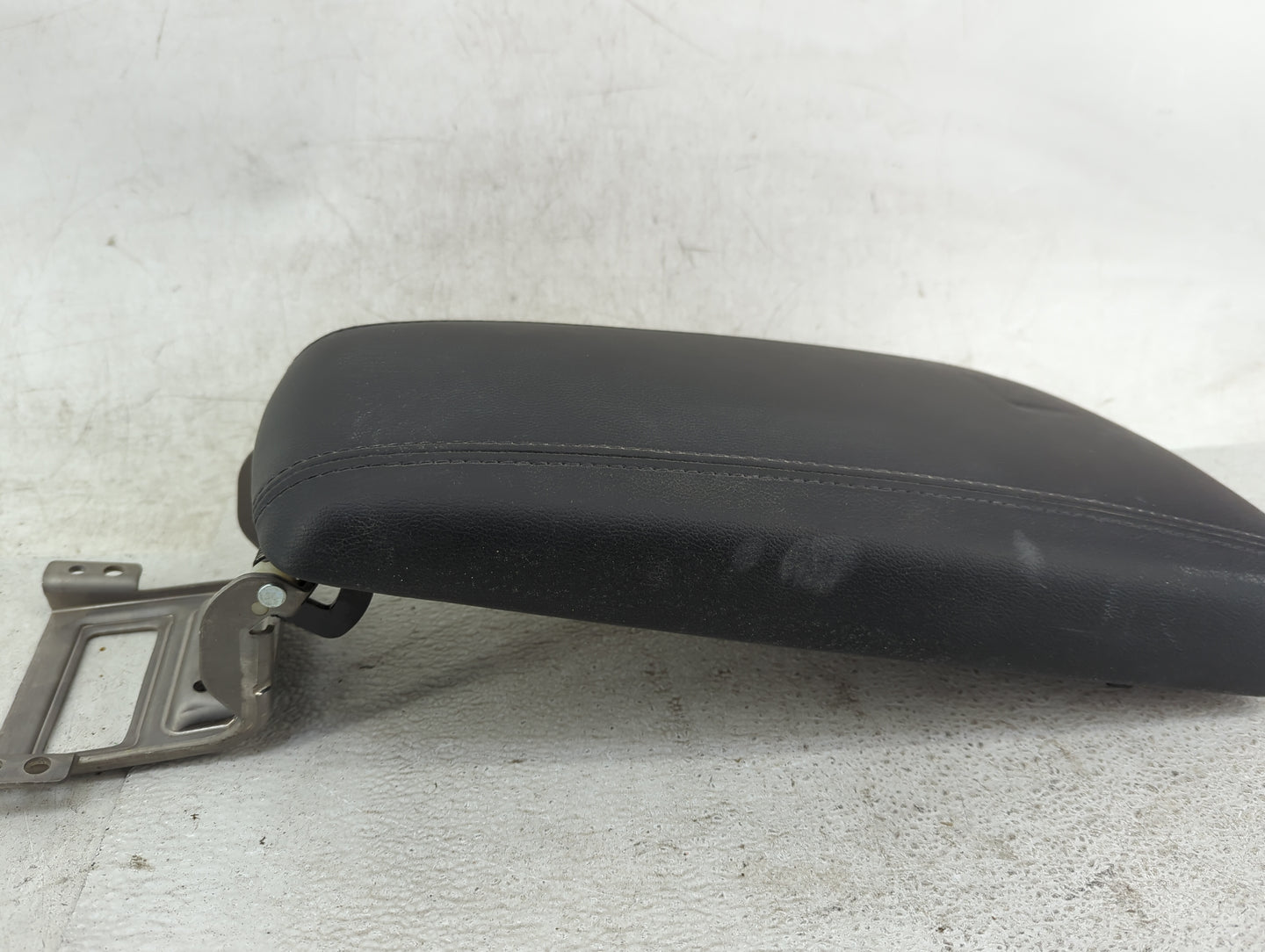 2012 Kia Optima Center Console Armrest Cover Lid Fits OEM Used Auto Parts - Oemusedautoparts1.com