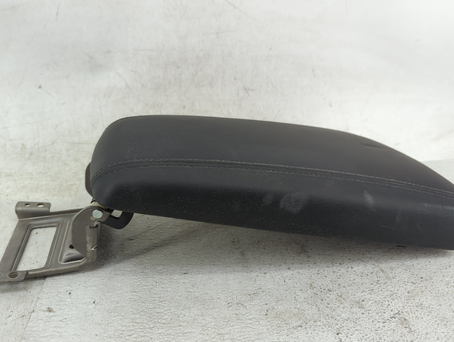 2012 Kia Optima Center Console Armrest Cover Lid Fits OEM Used Auto Parts - Oemusedautoparts1.com