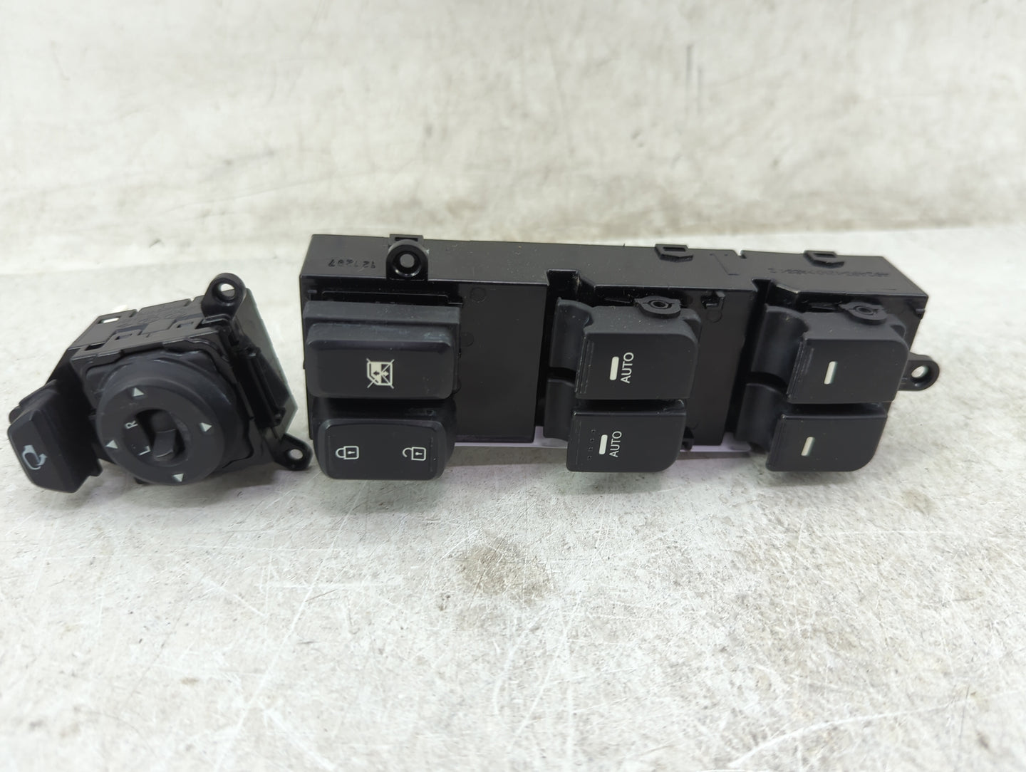 2011-2016 Kia Optima Master Power Window Switch Replacement Driver Side Left P/N:93570-2T030 Fits OEM Used Auto Parts - Oemu