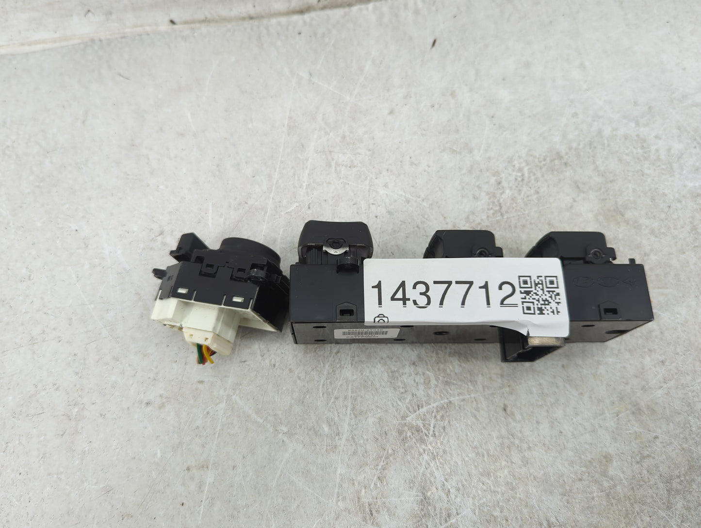 2011-2016 Kia Optima Master Power Window Switch Replacement Driver Side Left P/N:93570-2T030 Fits OEM Used Auto Parts - Oemu