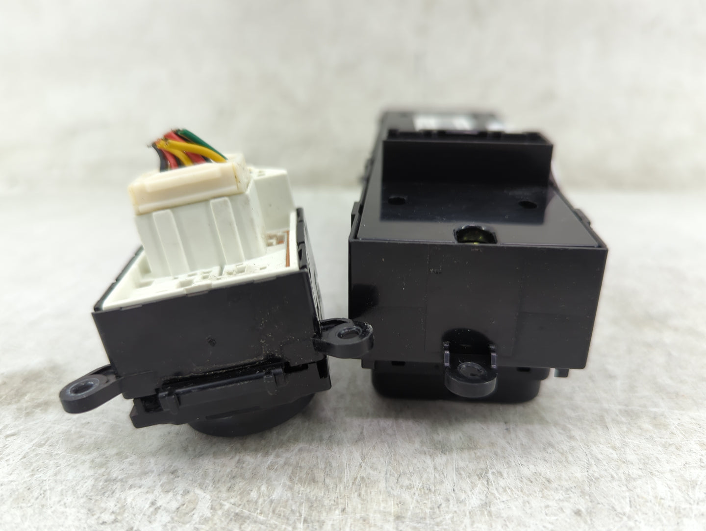 2011-2016 Kia Optima Master Power Window Switch Replacement Driver Side Left P/N:93570-2T030 Fits OEM Used Auto Parts - Oemu