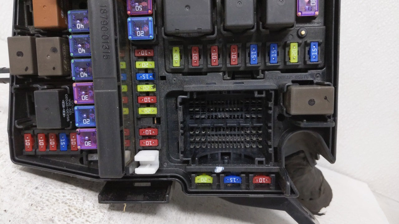 2011-2013 Kia Optima Fusebox Fuse Box Panel Relay Module P/N:91856-4R010 91950-2T120, 91200-4U102 Fits Fits 2011 2012 2013 O