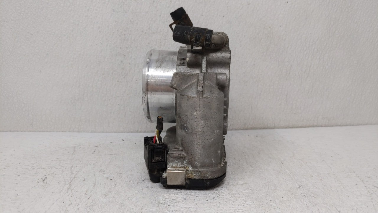 2011-2015 Kia Optima Throttle Body P/N:35100-2G700 Fits Fits 2011 2012 2013 2014 2015 2016 OEM Used Auto Parts - Oemusedauto