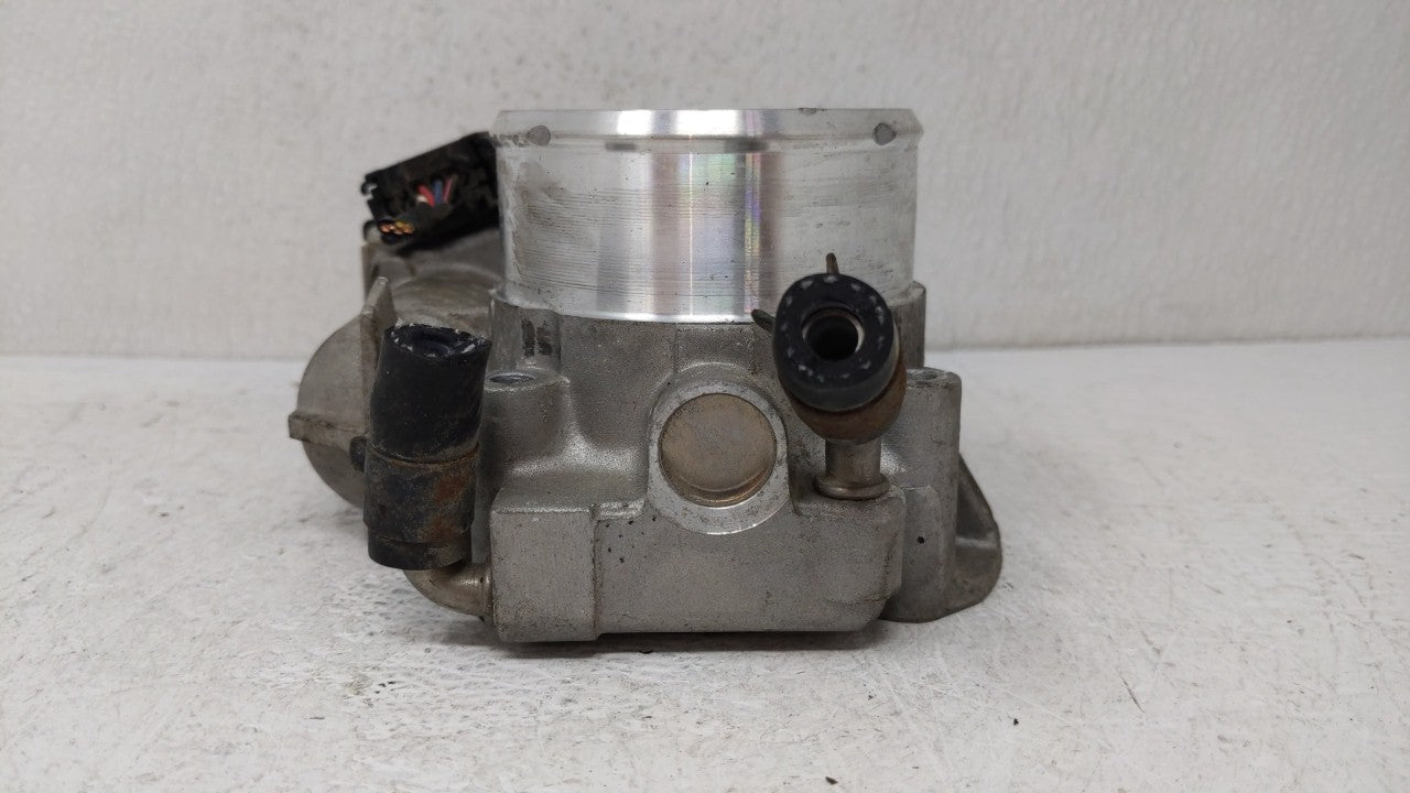 2011-2015 Kia Optima Throttle Body P/N:35100-2G700 Fits Fits 2011 2012 2013 2014 2015 2016 OEM Used Auto Parts - Oemusedauto