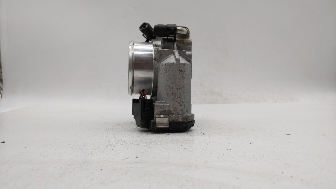 2011-2015 Kia Optima Throttle Body P/N:35100-2G700 Fits Fits 2011 2012 2013 2014 2015 2016 OEM Used Auto Parts - Oemusedauto