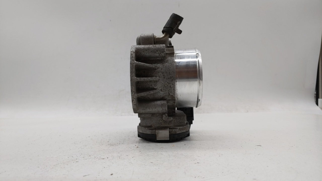 2011-2015 Kia Optima Throttle Body P/N:35100-2G700 Fits Fits 2011 2012 2013 2014 2015 2016 OEM Used Auto Parts - Oemusedauto