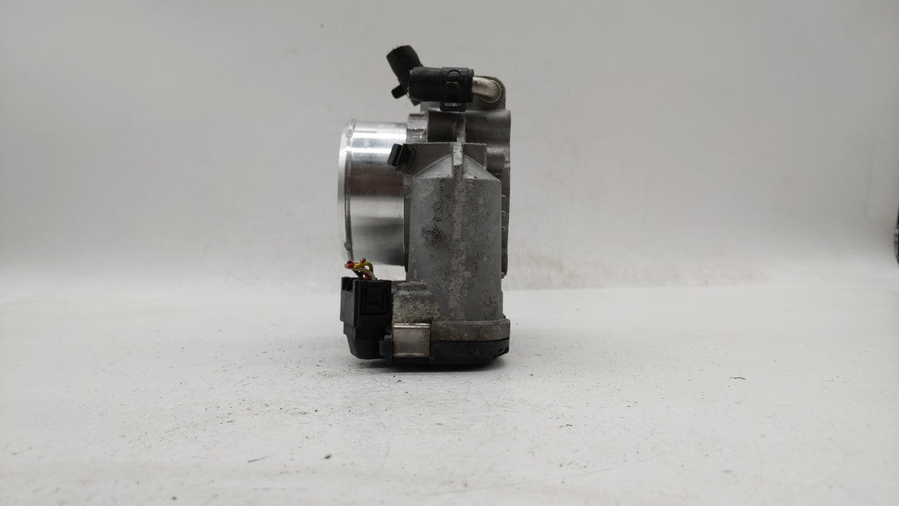 2011-2015 Kia Optima Throttle Body P/N:35100-2G700 Fits Fits 2011 2012 2013 2014 2015 2016 OEM Used Auto Parts - Oemusedauto