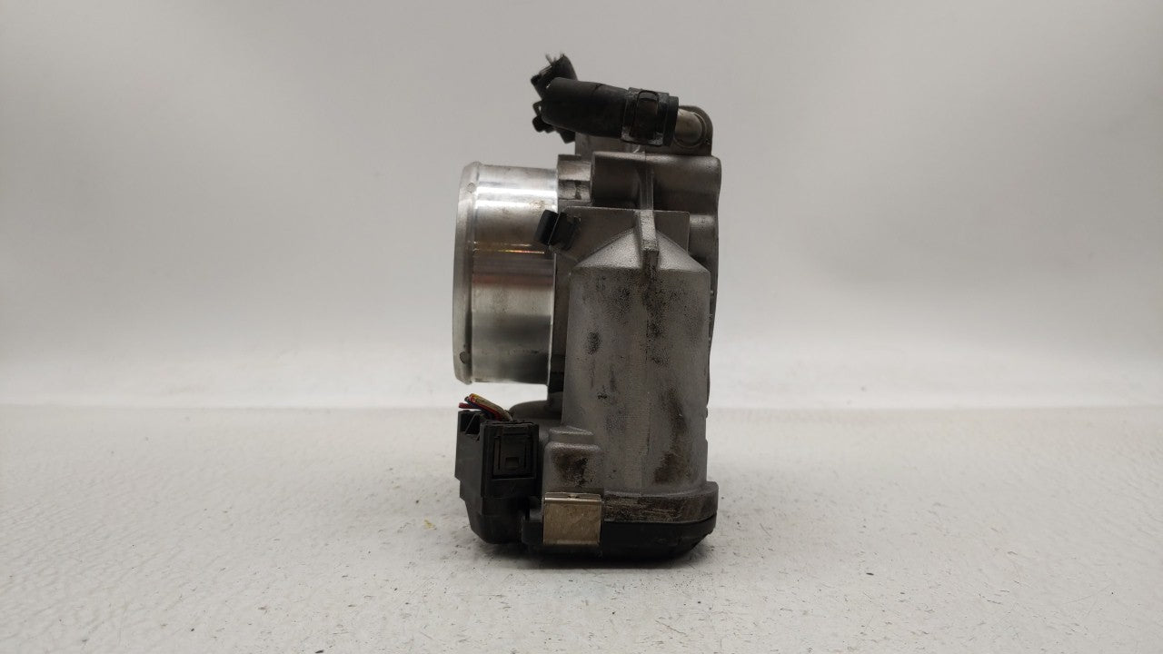 2011-2015 Kia Optima Throttle Body P/N:35100-2G700 Fits Fits 2011 2012 2013 2014 2015 2016 OEM Used Auto Parts - Oemusedauto