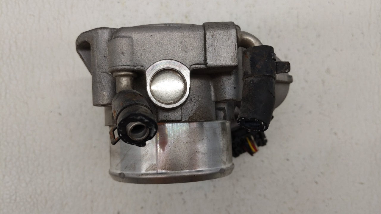 2011-2015 Kia Optima Throttle Body P/N:35100-2G700 Fits Fits 2011 2012 2013 2014 2015 2016 OEM Used Auto Parts - Oemusedauto