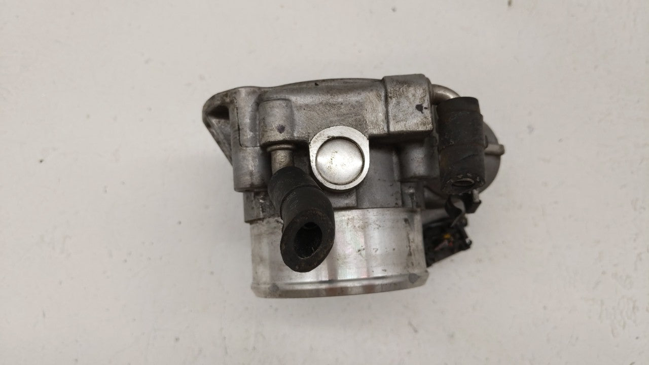 2011-2015 Kia Optima Throttle Body P/N:35100-2G700 Fits Fits 2011 2012 2013 2014 2015 2016 OEM Used Auto Parts - Oemusedauto