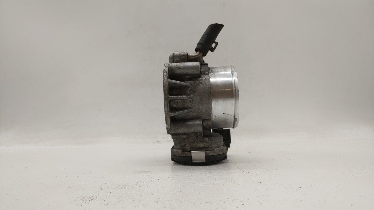 2011-2015 Kia Optima Throttle Body P/N:35100-2G700 Fits Fits 2011 2012 2013 2014 2015 2016 OEM Used Auto Parts - Oemusedauto