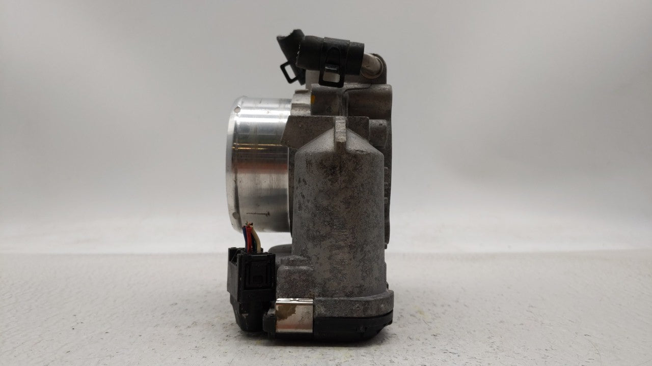 2011-2015 Kia Optima Throttle Body P/N:35100-2G700 Fits Fits 2011 2012 2013 2014 2015 2016 OEM Used Auto Parts - Oemusedauto