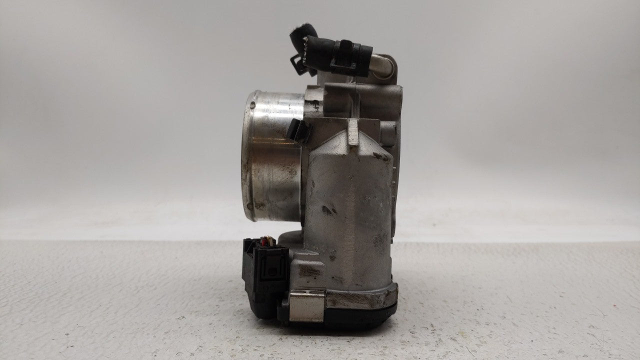 2011-2015 Kia Optima Throttle Body P/N:35100-2G700 Fits Fits 2011 2012 2013 2014 2015 2016 OEM Used Auto Parts - Oemusedauto