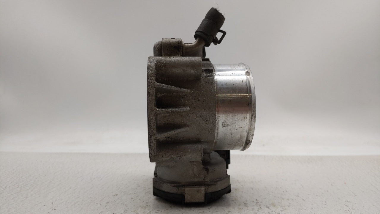 2011-2015 Kia Optima Throttle Body P/N:35100-2G700 Fits Fits 2011 2012 2013 2014 2015 2016 OEM Used Auto Parts - Oemusedauto