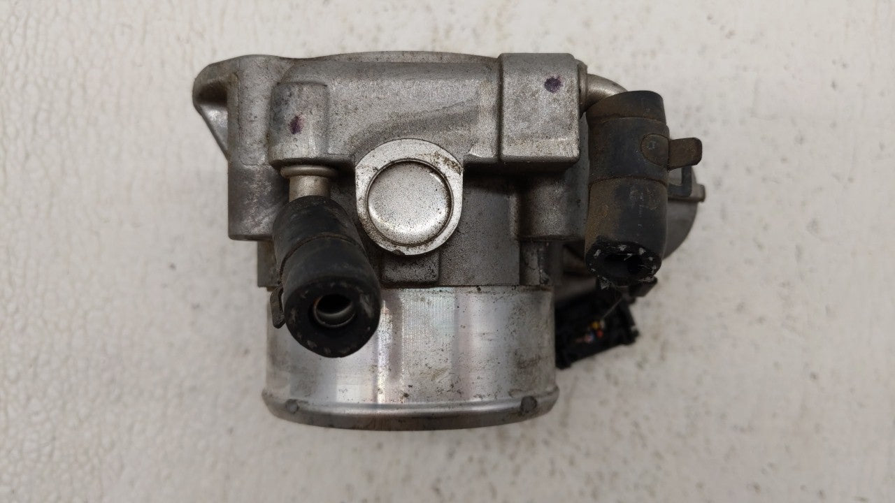2011-2015 Kia Optima Throttle Body P/N:35100-2G700 Fits Fits 2011 2012 2013 2014 2015 2016 OEM Used Auto Parts - Oemusedauto
