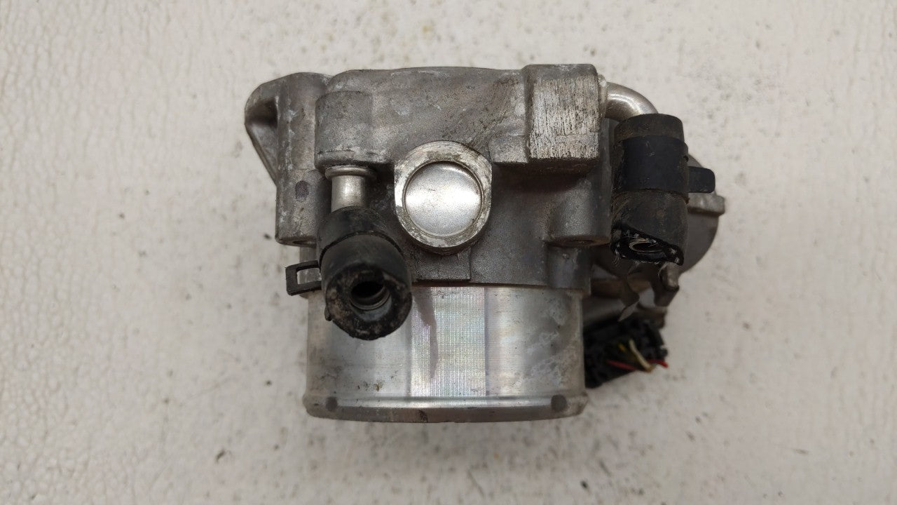 2011-2015 Kia Optima Throttle Body P/N:35100-2G700 Fits Fits 2011 2012 2013 2014 2015 2016 OEM Used Auto Parts - Oemusedauto