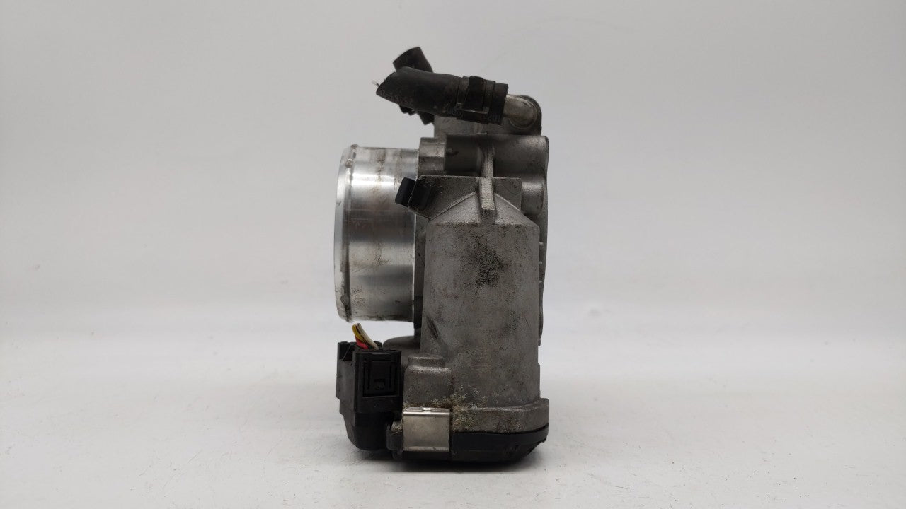 2011-2015 Kia Optima Throttle Body P/N:35100-2G700 Fits Fits 2011 2012 2013 2014 2015 2016 OEM Used Auto Parts - Oemusedauto