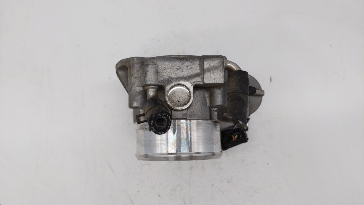 2011-2015 Kia Optima Throttle Body P/N:35100-2G700 Fits Fits 2011 2012 2013 2014 2015 2016 OEM Used Auto Parts - Oemusedauto