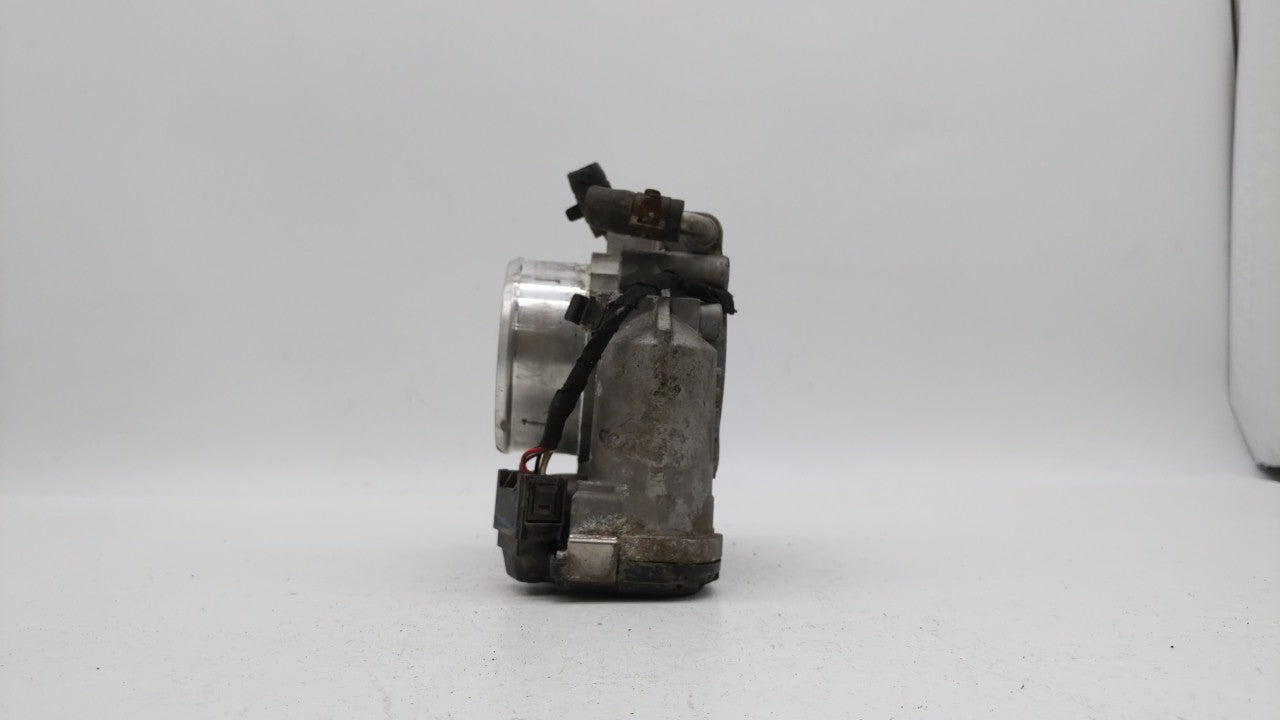 2011-2015 Kia Optima Throttle Body P/N:35100-2G700 Fits Fits 2011 2012 2013 2014 2015 2016 OEM Used Auto Parts - Oemusedauto