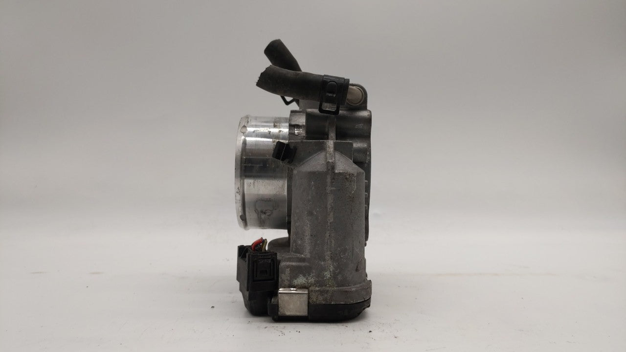 2011-2015 Kia Optima Throttle Body P/N:35100-2G700 Fits Fits 2011 2012 2013 2014 2015 2016 OEM Used Auto Parts - Oemusedauto