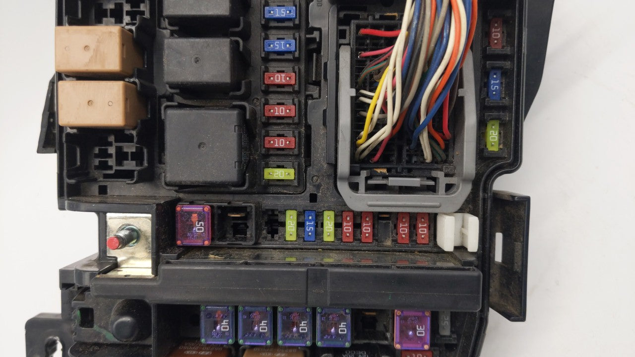 2011-2013 Kia Optima Fusebox Fuse Box Panel Relay Module Fits Fits 2011 2012 2013 OEM Used Auto Parts - Oemusedautoparts1.co