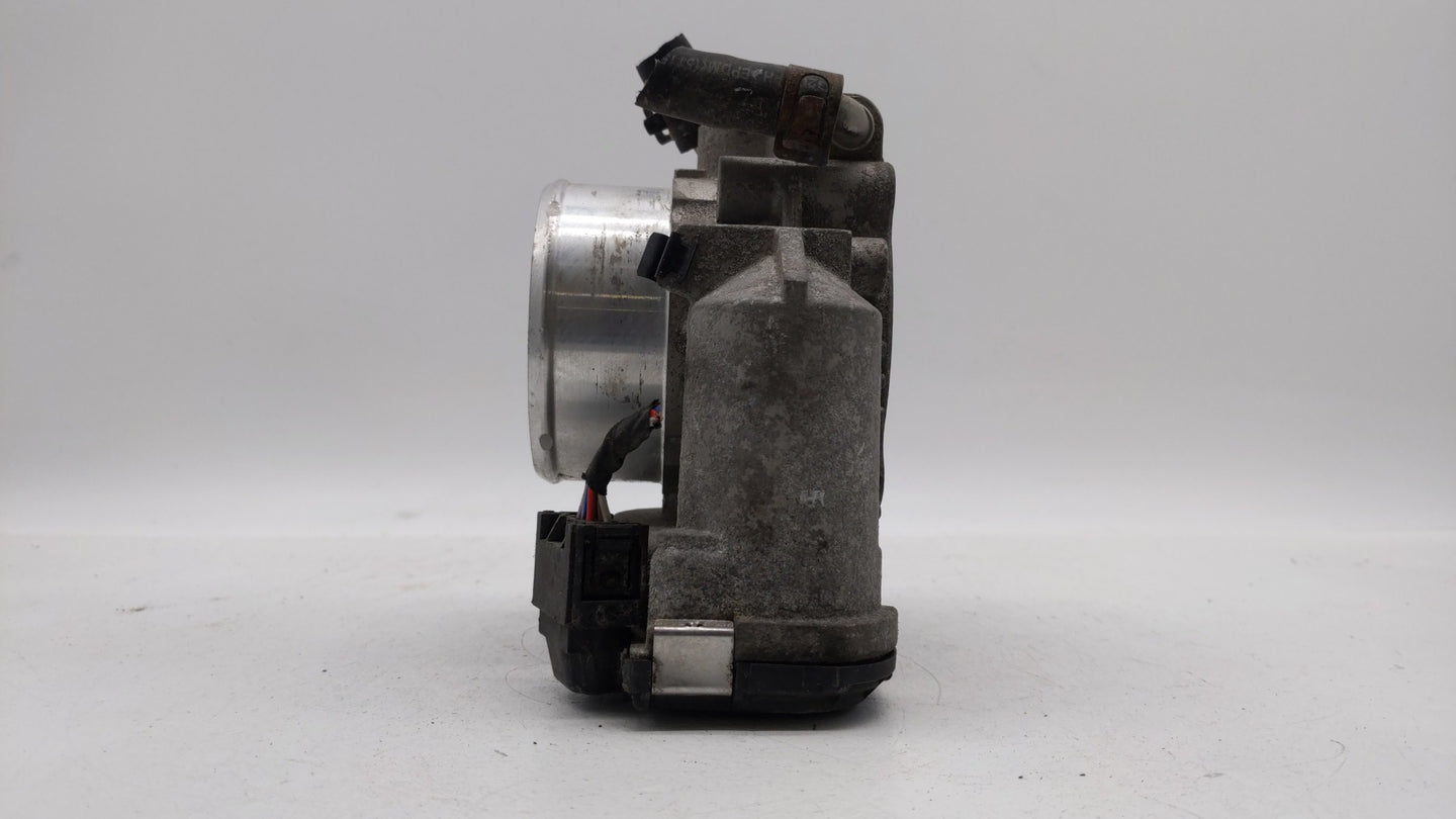 2011-2015 Kia Optima Throttle Body P/N:35100-2G700 Fits Fits 2011 2012 2013 2014 2015 2016 OEM Used Auto Parts - Oemusedauto