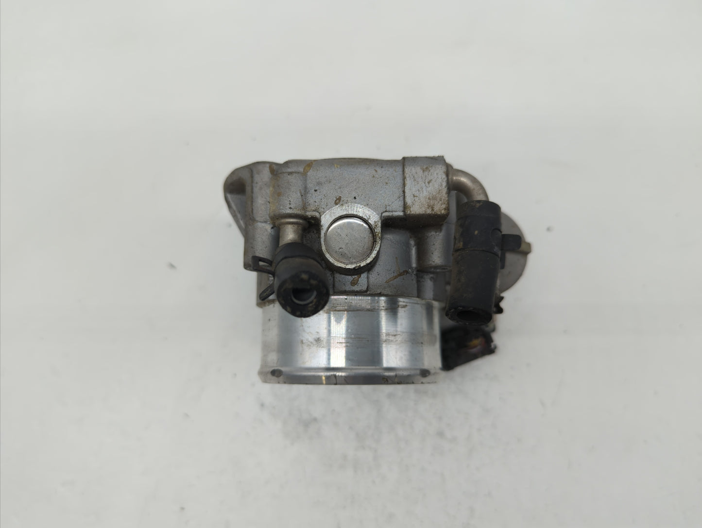 2011-2015 Kia Optima Throttle Body P/N:35100-2G700 Fits Fits 2011 2012 2013 2014 2015 2016 OEM Used Auto Parts - Oemusedauto
