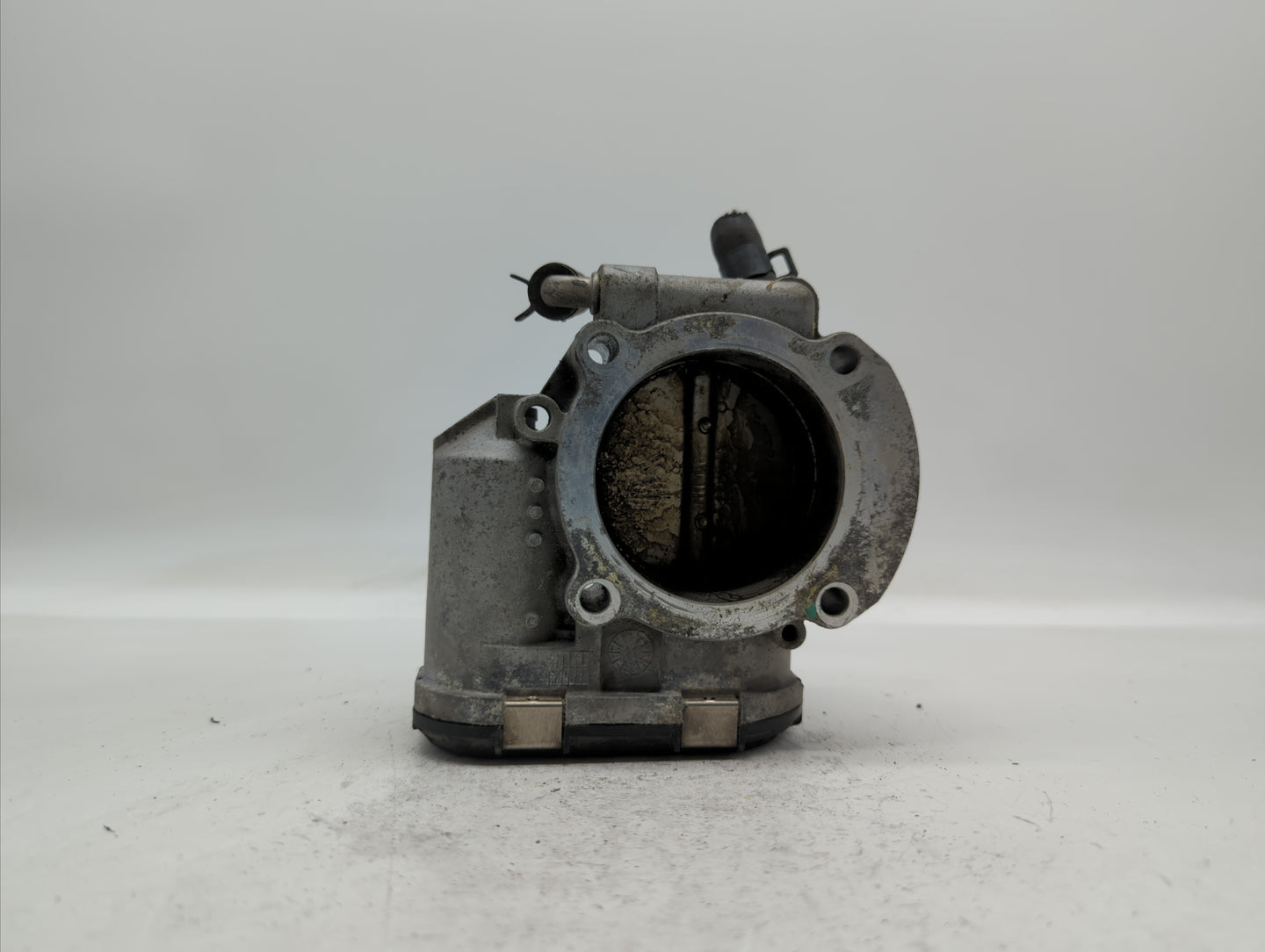 2011-2015 Kia Optima Throttle Body P/N:35100-2G700 Fits Fits 2011 2012 2013 2014 2015 2016 OEM Used Auto Parts - Oemusedauto