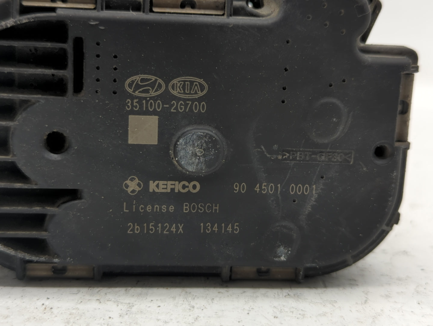 2011-2015 Kia Optima Throttle Body P/N:35100-2G700 Fits Fits 2011 2012 2013 2014 2015 2016 OEM Used Auto Parts - Oemusedauto