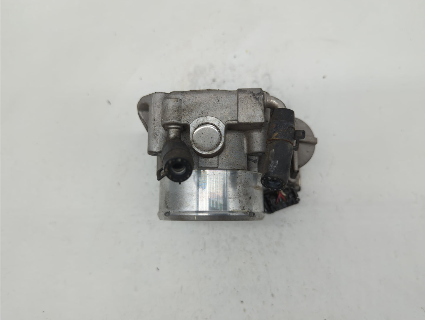 2011-2015 Kia Optima Throttle Body P/N:35100-2G700 Fits Fits 2011 2012 2013 2014 2015 2016 OEM Used Auto Parts - Oemusedauto