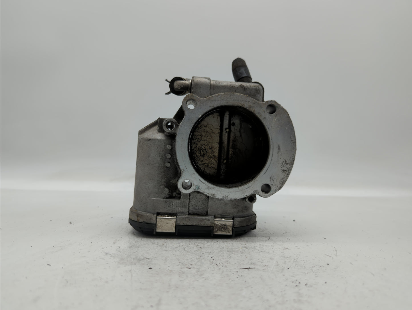2011-2015 Kia Optima Throttle Body P/N:35100-2G700 Fits Fits 2011 2012 2013 2014 2015 2016 OEM Used Auto Parts - Oemusedauto