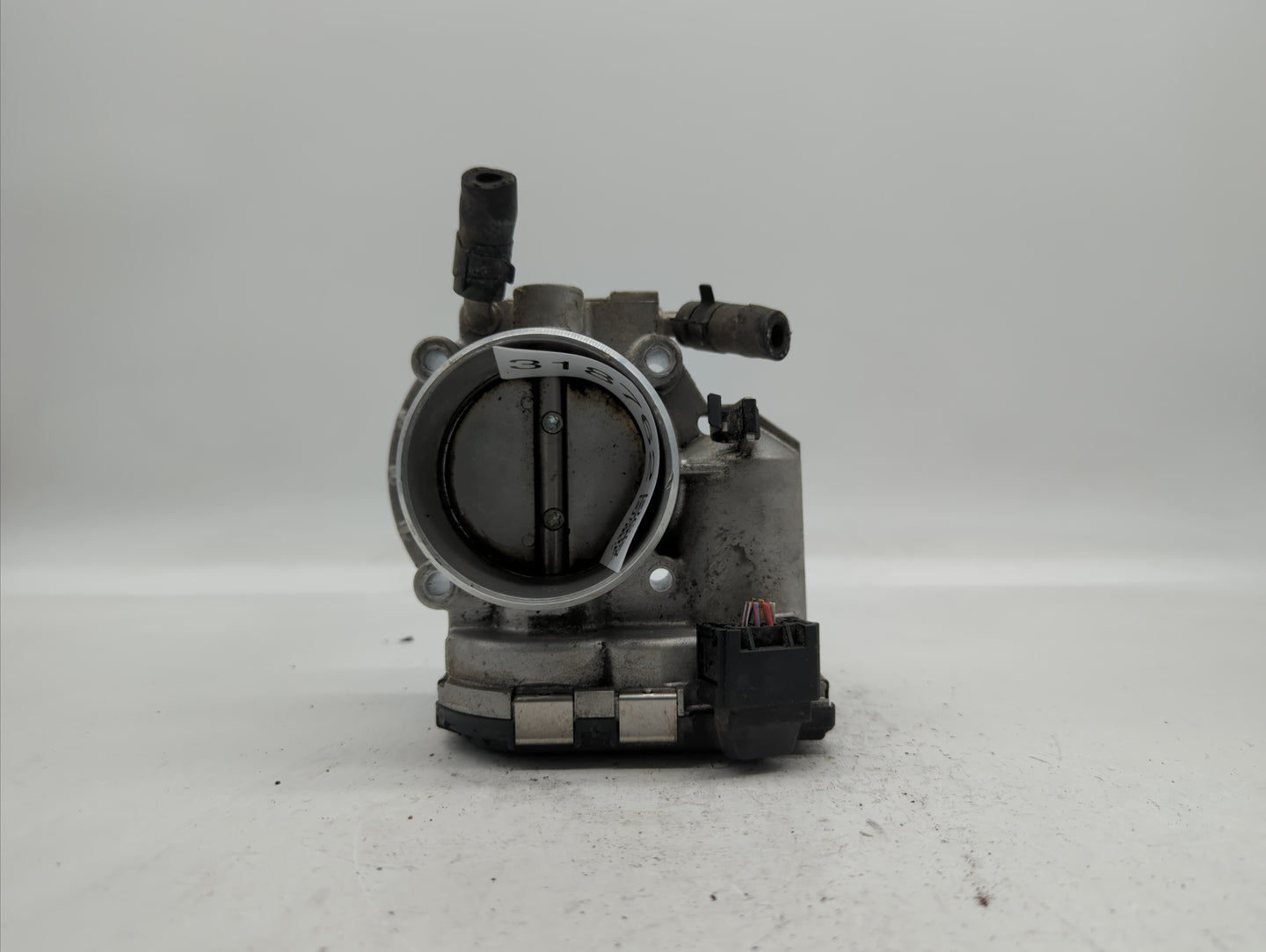 2011-2016 Kia Optima Throttle Body P/N:35100-2G800 Fits Fits 2011 2012 2013 2014 2015 2016 OEM Used Auto Parts - Oemusedauto