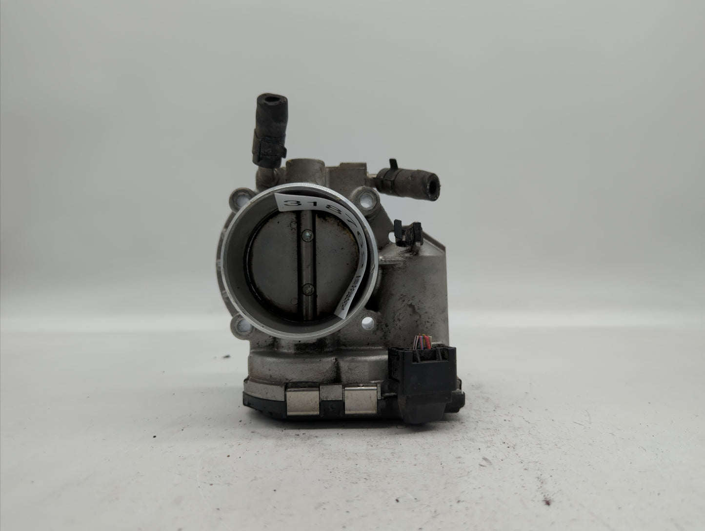 2011-2016 Kia Optima Throttle Body P/N:35100-2G800 Fits Fits 2011 2012 2013 2014 2015 2016 OEM Used Auto Parts - Oemusedauto